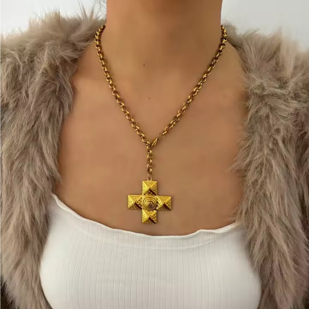 NEW 18K GOLD PLATED “ORION CROSS” STATEMENT NECKLACE - Picture 4 of 7